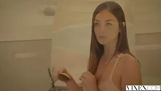 Fille aux cheveux longs a porn hd fr eu à sucer la bite