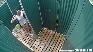 Le mari a laissé la blonde déchirer l'amant dessin animé porno francais du voisin