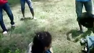 Pendant l'entretien sex hd fr d'embauche, la fille abandonne sur la table