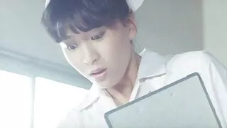 Salope aux cheveux longs a obtenu videoxxx americain sa chatte de l'entraîneur