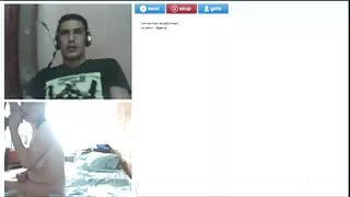 Le gars a divorcé jeune pour le sexe, un film porno en francais invitant à sa maison