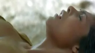 Écolière excitée film porno gratuit américain s'est rendue au vieil homme à la barbe grise