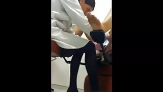 Un mari modeste regarde une femme noire baiser sa porno prof eleve francais femme dans toutes les crevasses