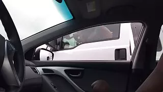 Se porno langue français bionda blonde en latex caresse une énorme bite