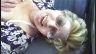 Sa nana mâle baisée dans la dessin animé porno en français bouche devant lui