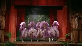 Babe aux cheveux longs a des relations sexuelles en films x gratuit français sous-vêtements