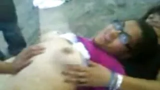 Une fille dépravée avec une bite dans la bouche a streaming film porno francais l'air bien