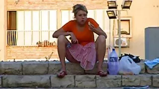 Baise chauve sur la chaise de bureau skinn pulcino x vidéo français