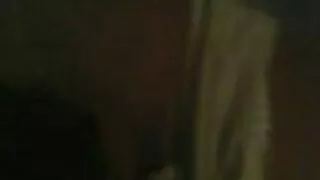 Cutie dans film de porno français l'huile chevauche son amant noir dans différentes poses