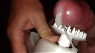 Mec attaqué film porn français gratuit puis baisé et éjacule sur le pubis