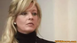 Superbe blonde a montré son trou du cul dans une robe de xxx film porno francais fantaisie