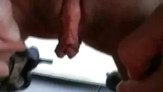 Les jeunes poussins ont pris film porno africain en français une douche dorée en groupe