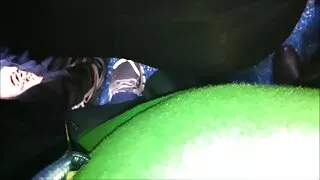 Agréable dame film porno français black cool effectue une pipe et suce un sperme savoureux