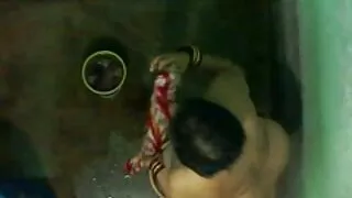 Un homme film porno français en streaming nu baise son arbre de Noël bien-aimé dans la chatte