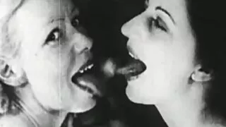 Une dame expérimentée essaie matures francaises xxx de jouir avec un Africain