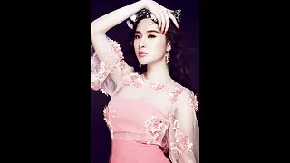 La fille a tiré la robe rouge et s'est assise avec sa chatte sur x amateur français gratuit kakun